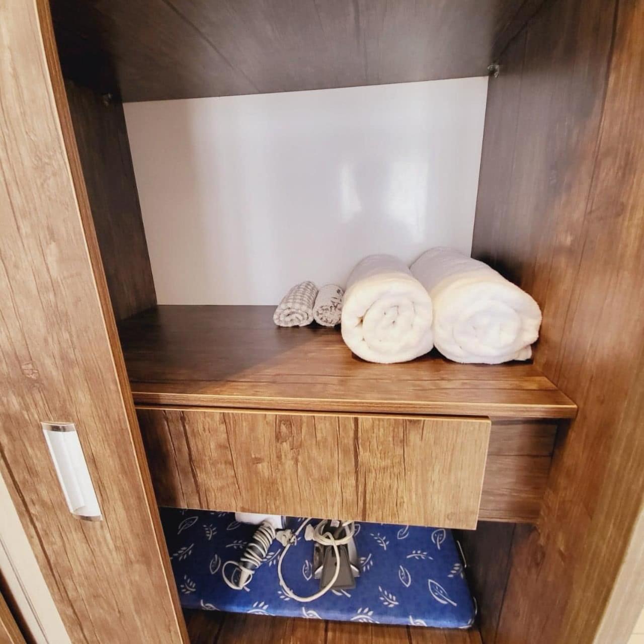 Austin Home Apartment Sky Center - Near Tan Son Nhat Airport 胡志明市 外观 照片